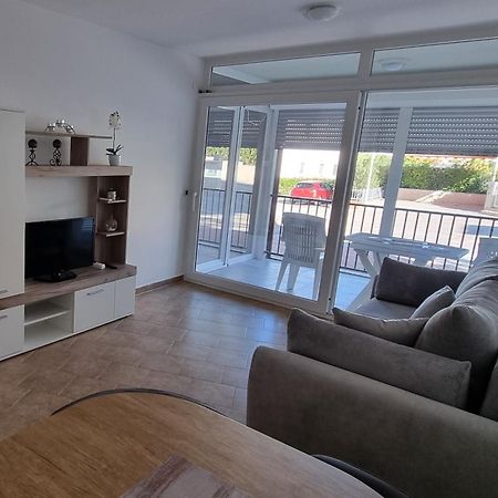 Apartmani Sunce I More Premantura Exterior foto