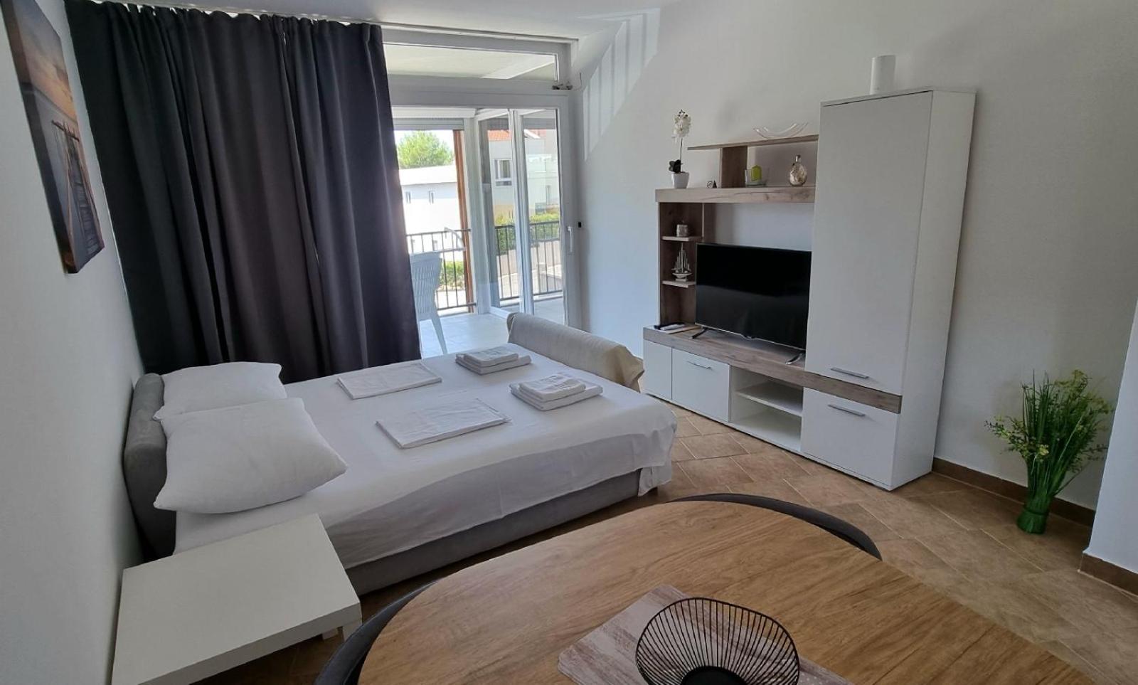 Apartmani Sunce I More Premantura Exterior foto